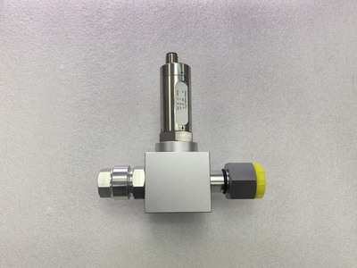 SF6密度微水传感器.jpg