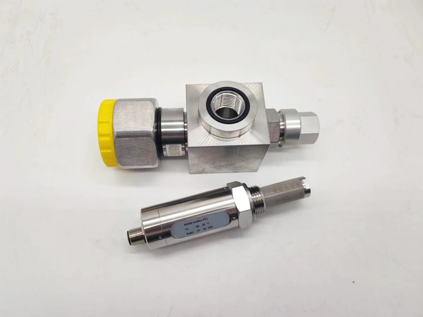 SF6密度微水在线监测装置